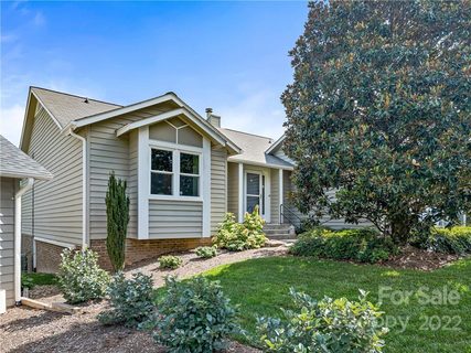 35 Cedarcliff Circle sold townhome in Laurel Place, Asheville, NC