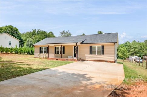 1084 Park Circle