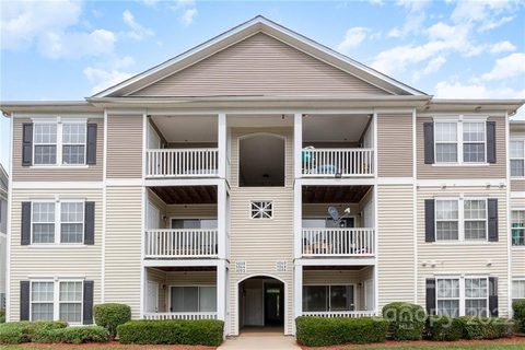 1056 Plaza Walk Drive