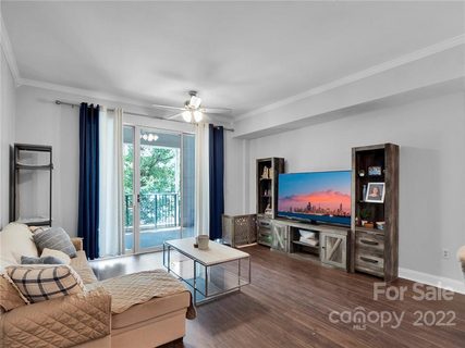 300 W 5th Street 217