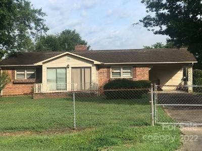 805 Orchard Street 3