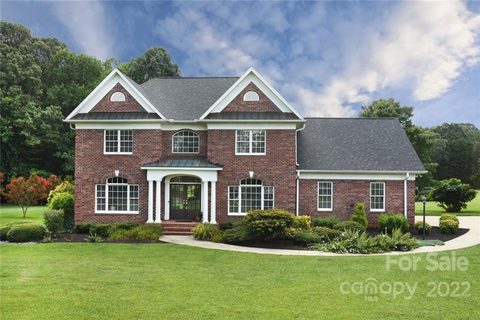 2439 Eagle Drive