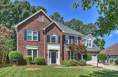 1506 Ivy Bluff Way