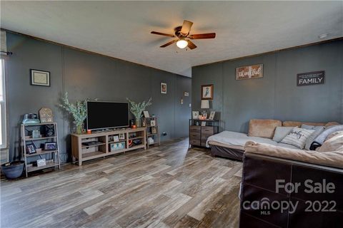 1001 Lavender Road sold manufactured home in Lavender Acres, Grover, NC