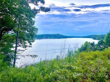 321 Rivercliff Drive 33