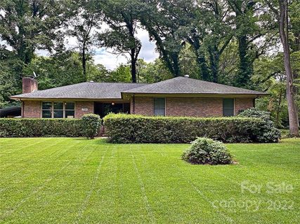 1708 Westbrook Circle