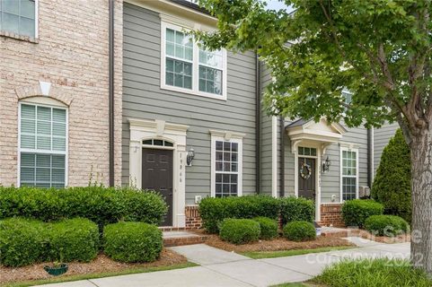 Previously sold for $336,000
