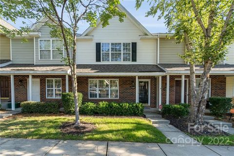 17061 Turning Stick Court