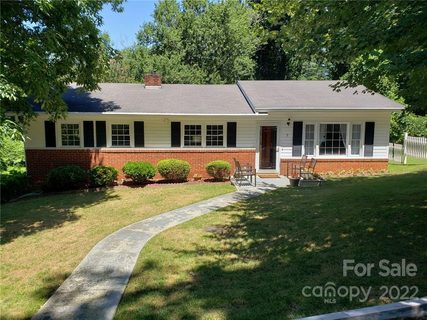 9 Azalea Road sold home in Rosscraggon, Arden, NC