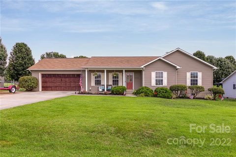 1533 Clear Creek Lane sold home in Sigmon Hollow, Newton, NC