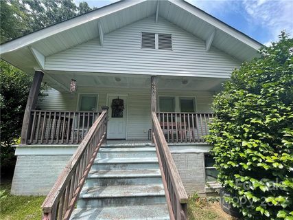 437 Oakwood Avenue