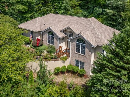 207 Tallyho Lane