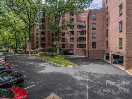 954 Cherokee Road sold home in 800 Cherokee, Charlotte, NC