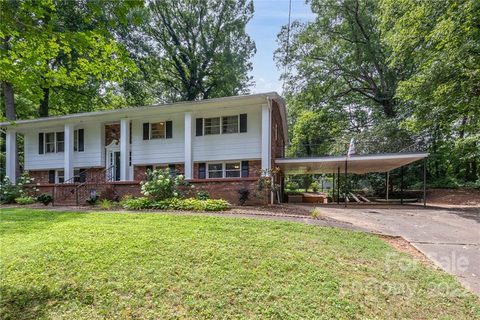 829 W 6th Street Circle sold home in Hildebran Heights, Newton, NC
