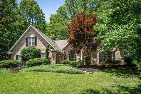 741 N Sunlight Ridge Court sold home in The Ledges of Hidden Hills, Hendersonville, NC
