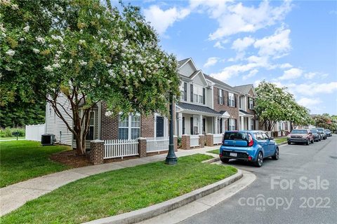1623 Chamberside Drive 158