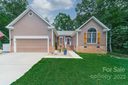 8262 Hunley Ridge Road sold home in Matthews, SC