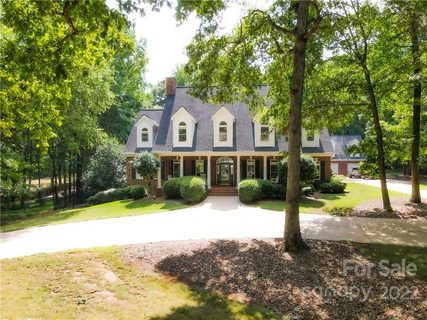 1408 Rosehill Drive sold home in Oak Grove Farm, Waxhaw, NC