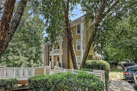 2518 Cranbrook Lane