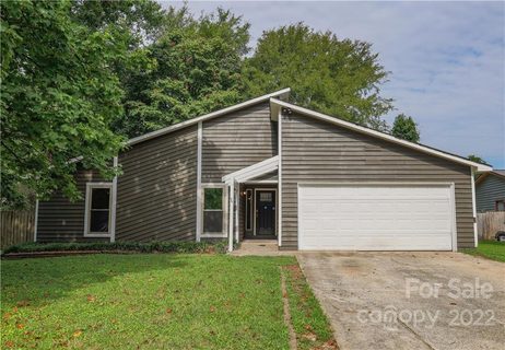 6517 Lake Forest Road