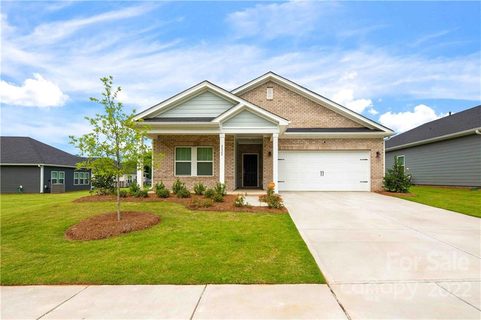 8828 Pennegrove Circle