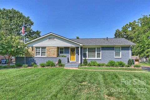 7006 Thorncliff Drive