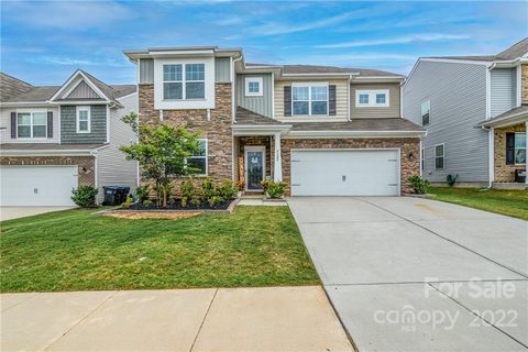 4322 Coachwhip Avenue