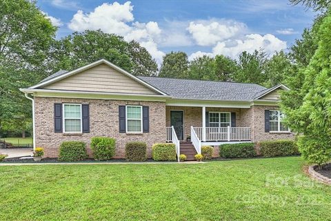 551 Sand Trap Drive