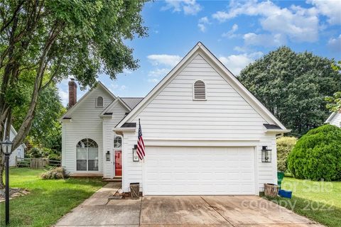 6823 Neuhoff Lane