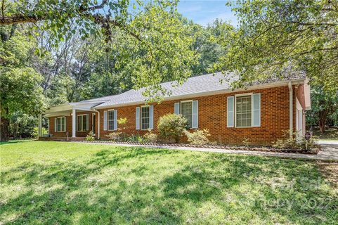 8019 Westbourne Drive sold home in Westbourne, Charlotte, NC