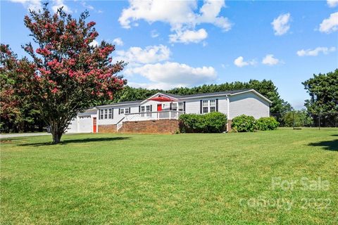 526 Bethlehem Road sold manufactured home in Mountain Road Village, Statesville, NC