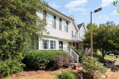 6408 Windsor Gate Lane