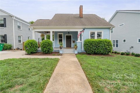 405 Woodvale Place
