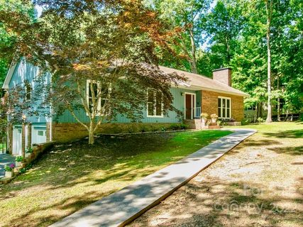 27 Glen Crest Drive
