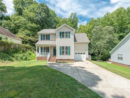 1009 Raywood Court sold home in Sierra Pointe, Matthews, NC