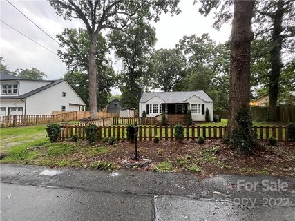 1810 Lisbon Lane