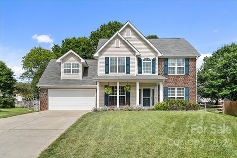 590 Dannyn Grove Court