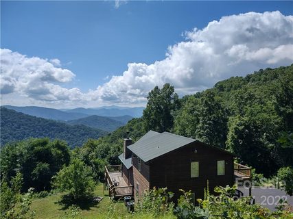 517 Twin Forks Road sold home in The Glade, Canton, NC