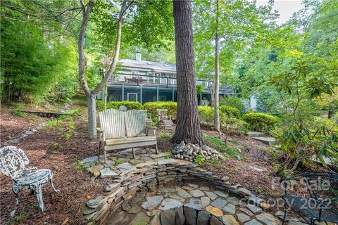 2680 Laurel Pointe Drive sold home in Laurel Pointe, Nebo, NC
