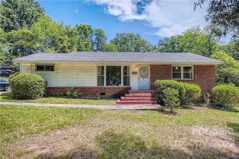 4885 Oglethorpe Place