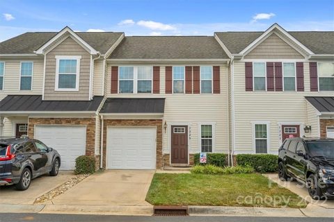 7326 Copper Beech Trace