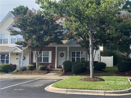 212 Primrose Walk