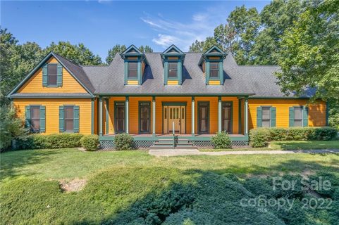 1019 Willow Ridge Drive sold home in Willow Ridge, Hendersonville, NC