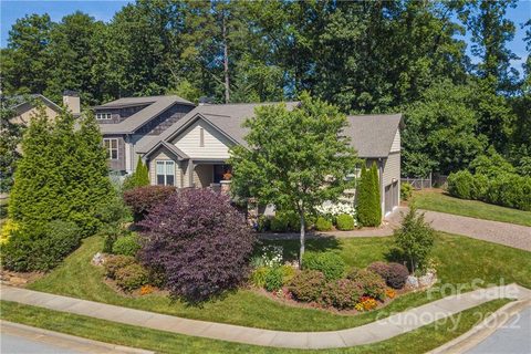 Previously sold for $740,800