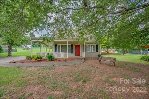 205 Stoneybrook Drive sold home in Stoneybrook, Forest City, NC