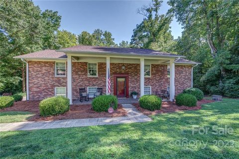 62 Bowen Drive sold home in Branch Woods, Belmont, NC