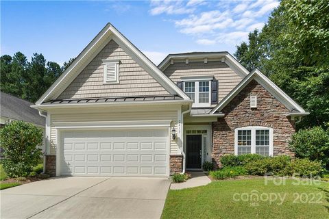 2413 Edward Lane