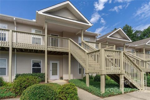 104 Carrington Place sold condo in Carrington Place Condos, Arden, NC