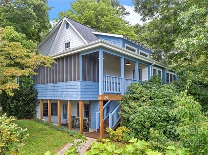 24 Whiting Way