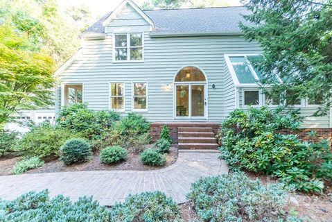 2753 Lake Shore Road
